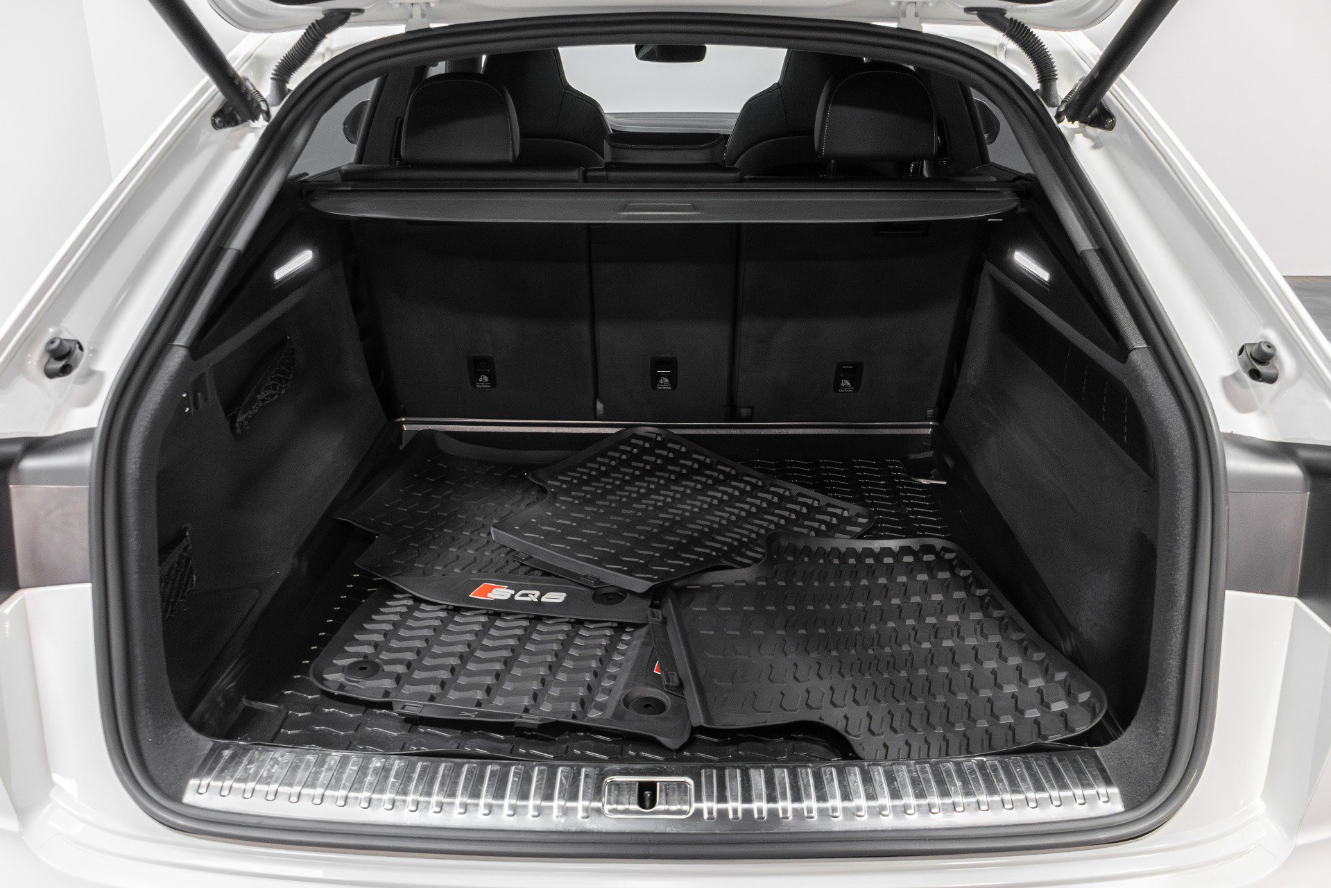 Used 2023 Audi SQ8 Prestige image 41