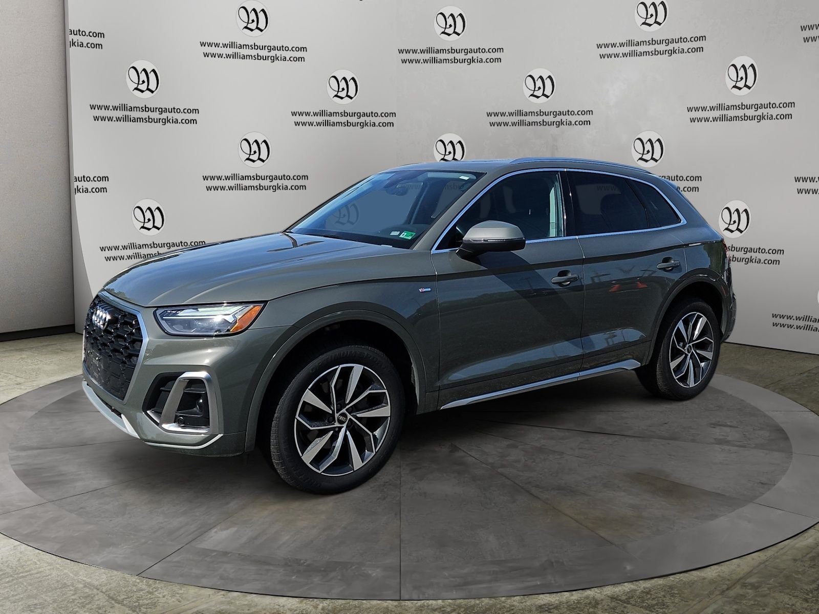 Used 2024 Audi Q5 2.0T Premium Plus AWD/4WD image 1