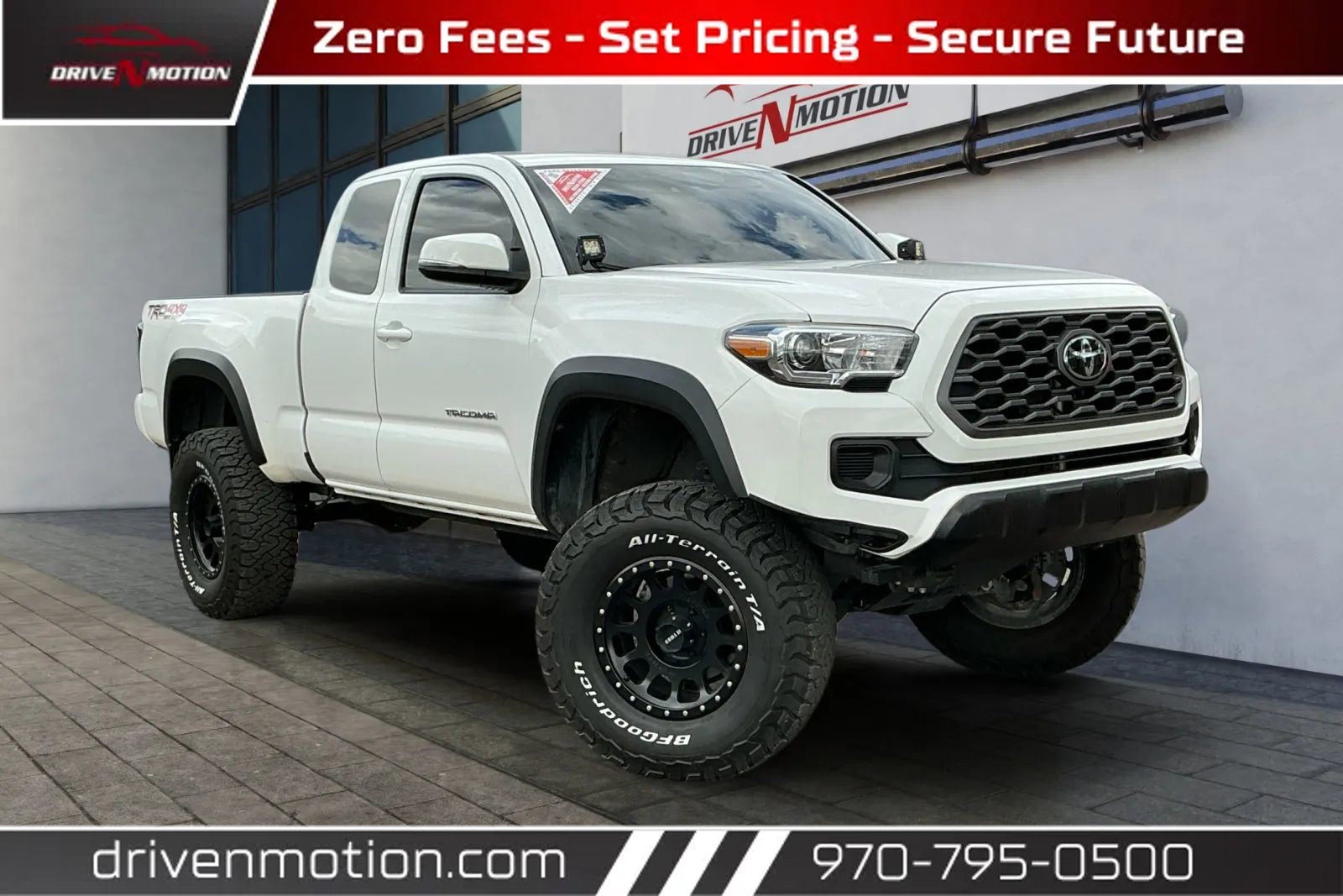 Used 2022 Toyota Tacoma TRD Off-Road image 1