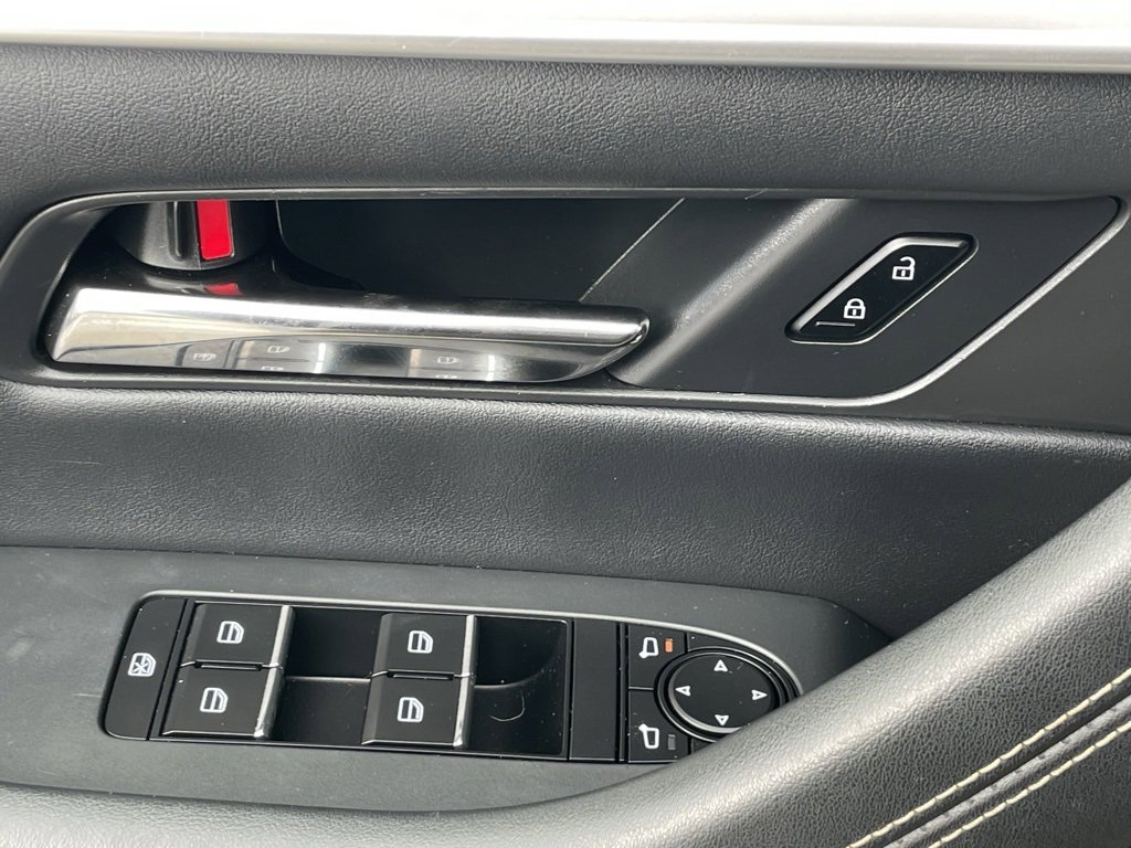 Used 2025 MAZDA CX-90 3.3 Turbo w/ Premium Sport Pkg image 29