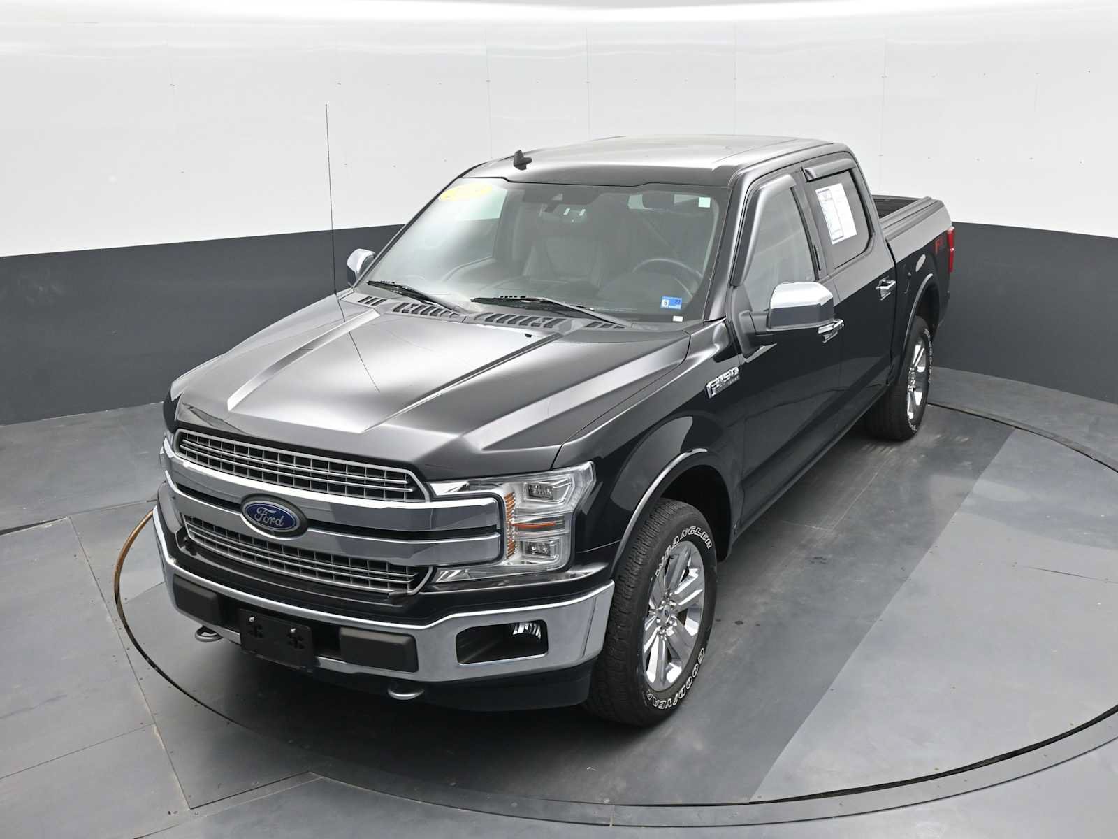 Used 2019 Ford F150 Lariat w/ Equipment Group 502A Luxury AWD/4WD image 22