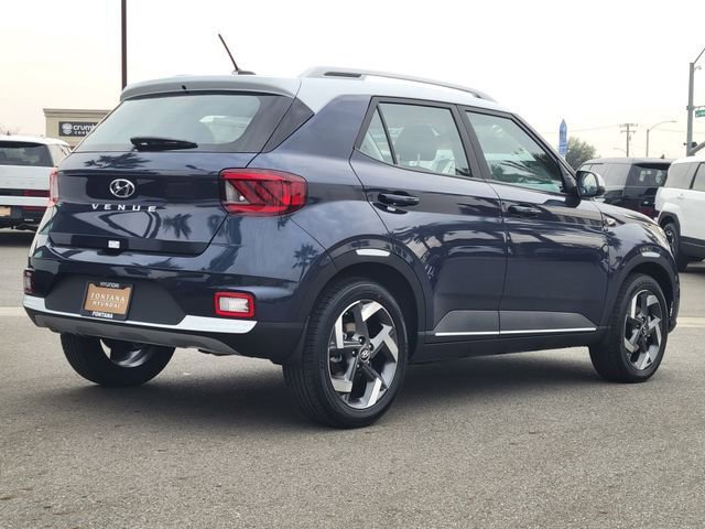 New 2026 Hyundai Venue SEL image 2