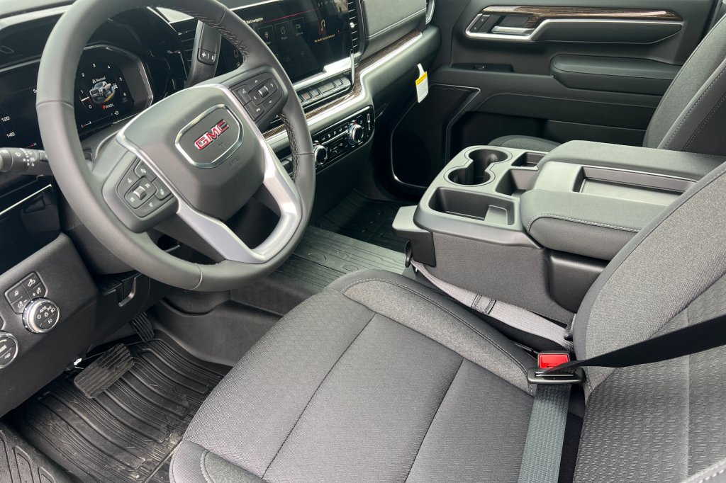 New 2026 GMC Sierra 2500 SLE AWD/4WD image 7
