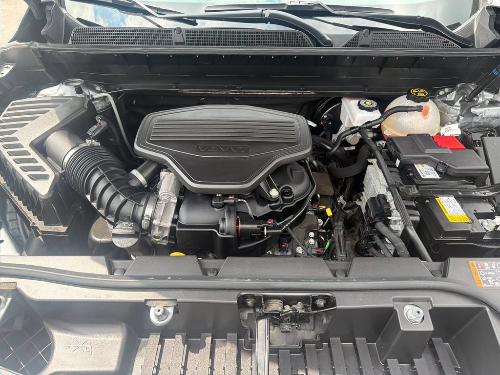 Used 2023 GMC Acadia Denali w/ Denali Ultimate Package FWD image 25