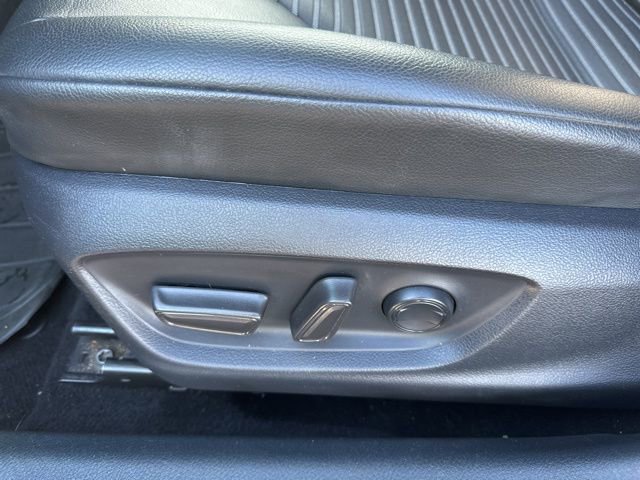 Used 2023 Toyota Camry SE image 12