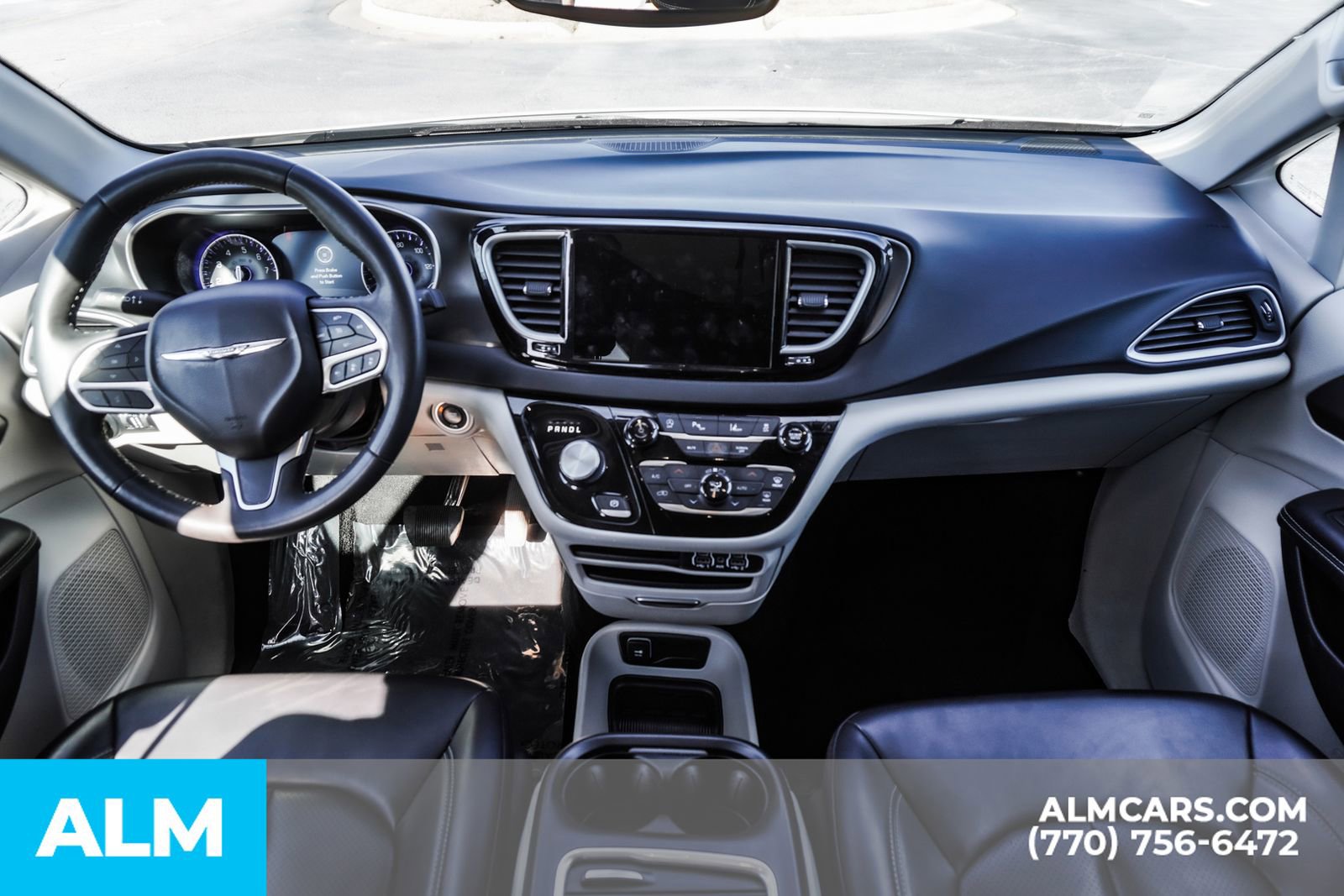 Used 2023 Chrysler Pacifica Touring-L image 28