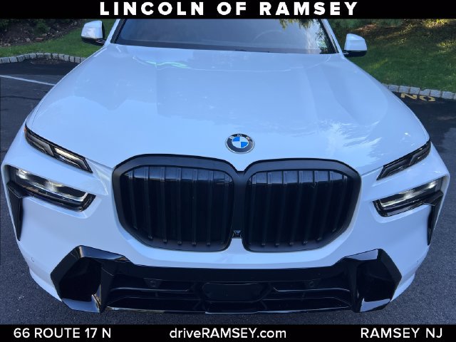 Used 2025 BMW X7 xDrive40i w/ M Sport Package AWD/4WD image 10