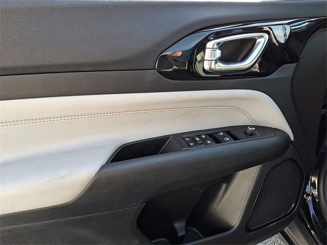 Used 2022 Jeep Compass Limited image 12