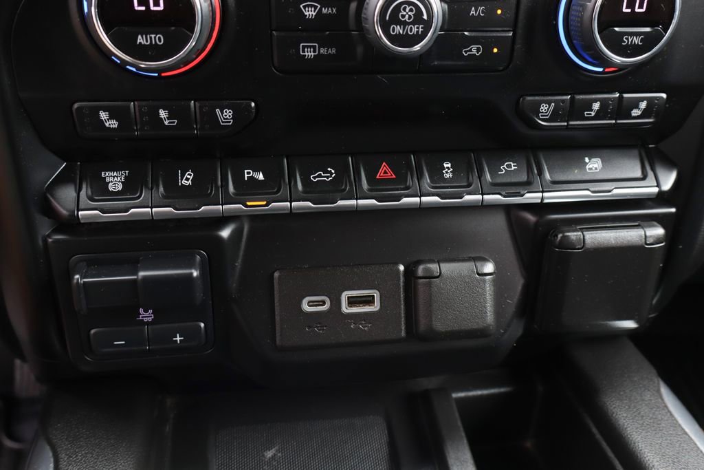 Used 2022 Chevrolet Silverado 3500 High Country w/ Safety Package II AWD/4WD image 43