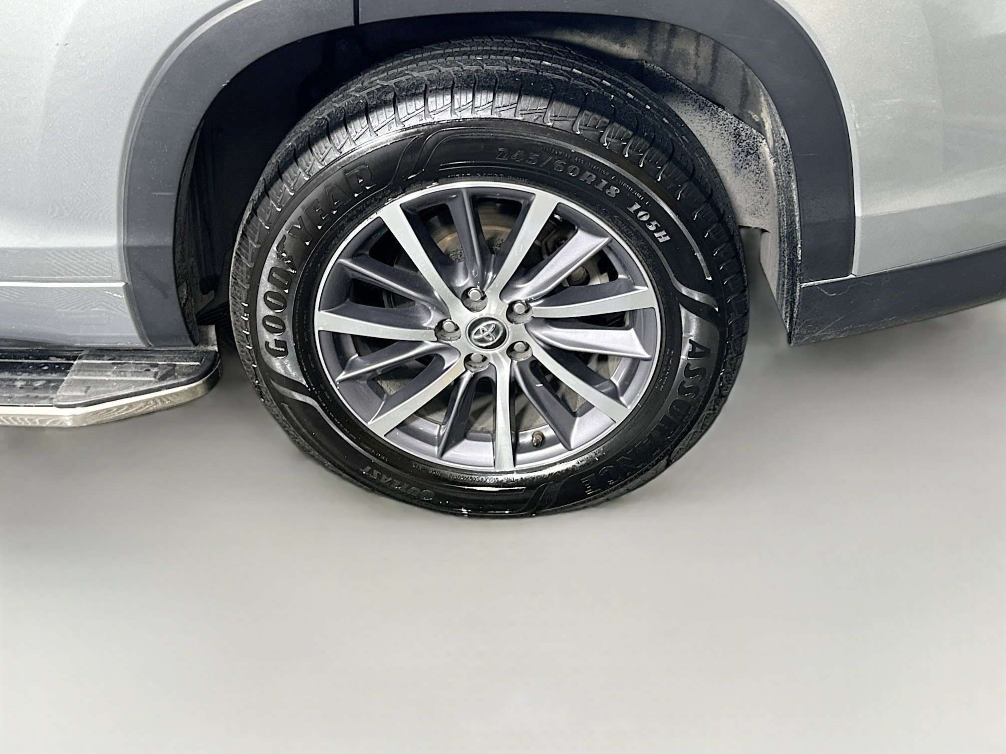 Used 2018 Toyota Highlander XLE FWD image 11