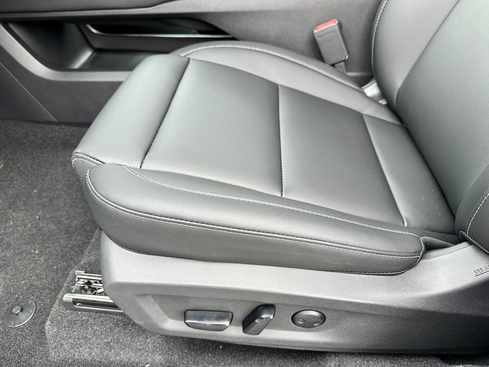 Used 2025 Nissan Murano SV image 26