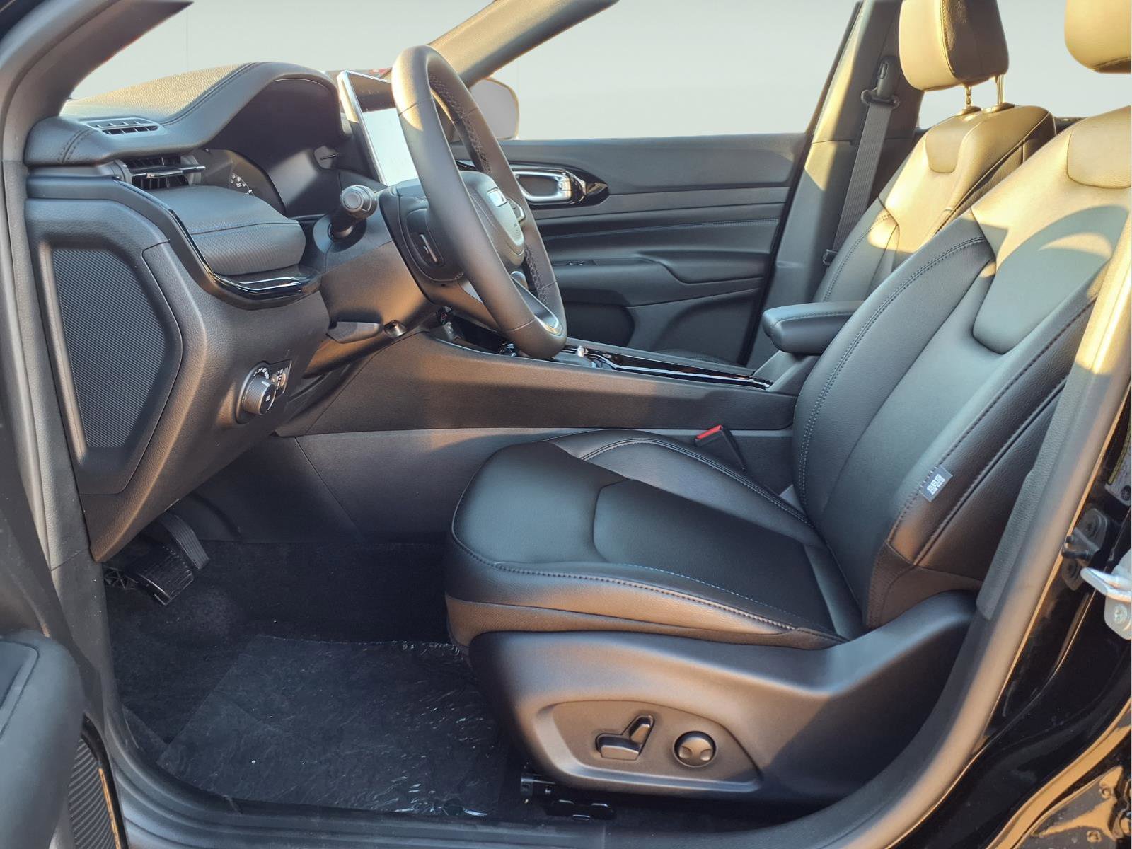 New 2026 Jeep Compass Limited image 5