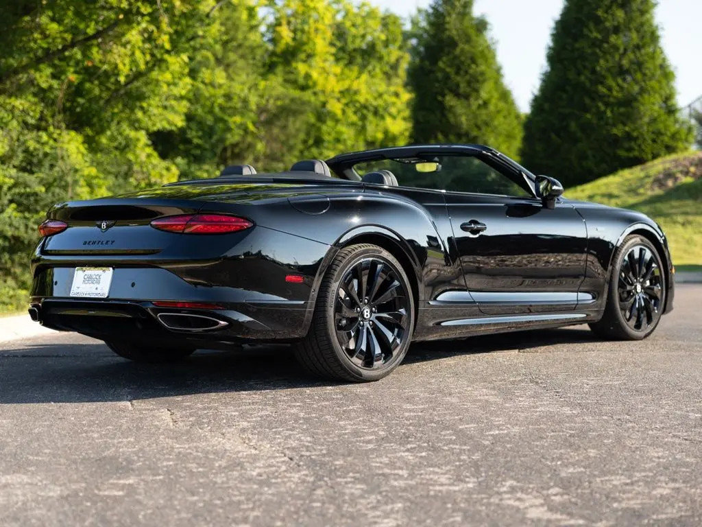 Certified 2025 Bentley Continental GTC AWD/4WD image 3