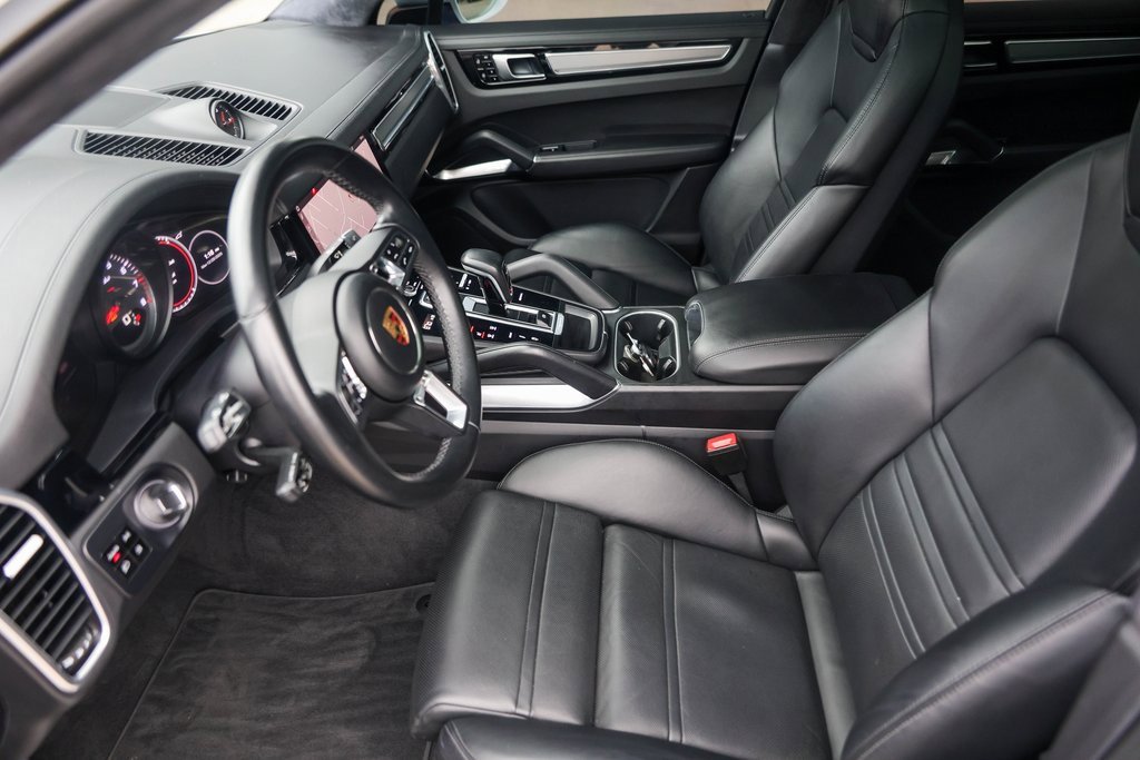 Used 2020 Porsche Cayenne Turbo w/ Assistance Package image 9