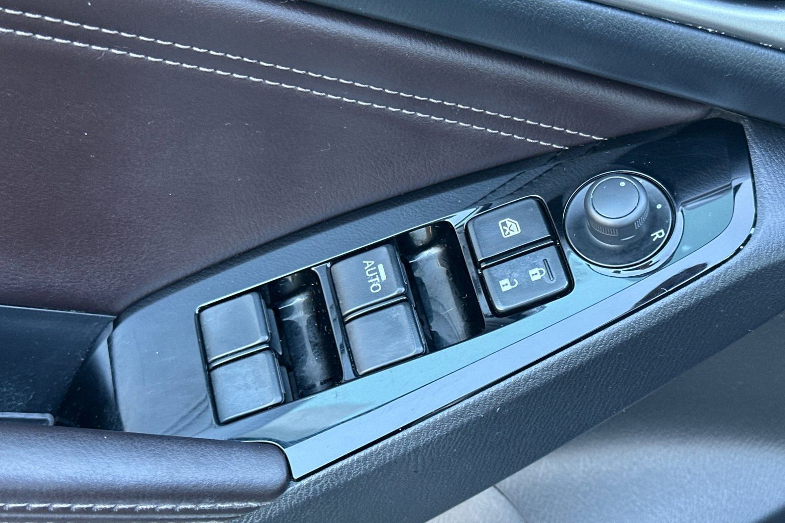 Used 2018 MAZDA MAZDA3 Touring image 13