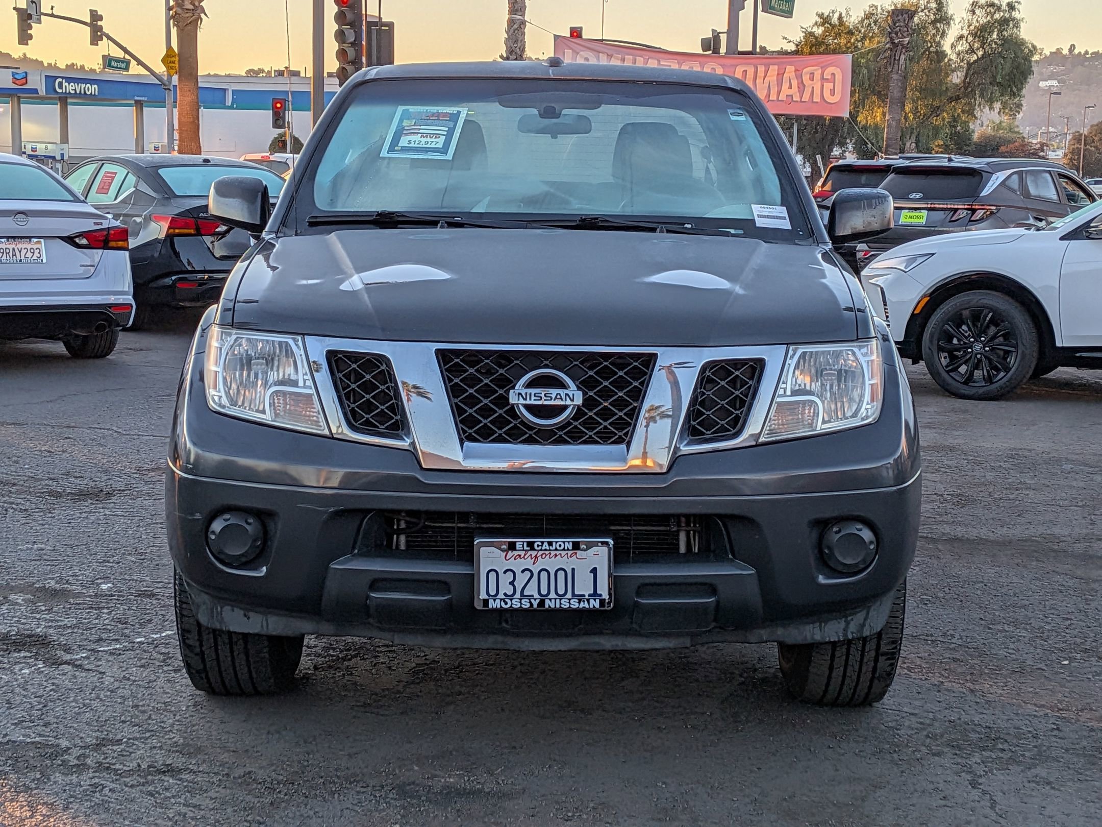 Used 2013 Nissan Frontier SV image 3
