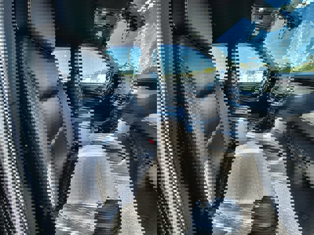 Used 2022 Chevrolet Suburban LT image 28