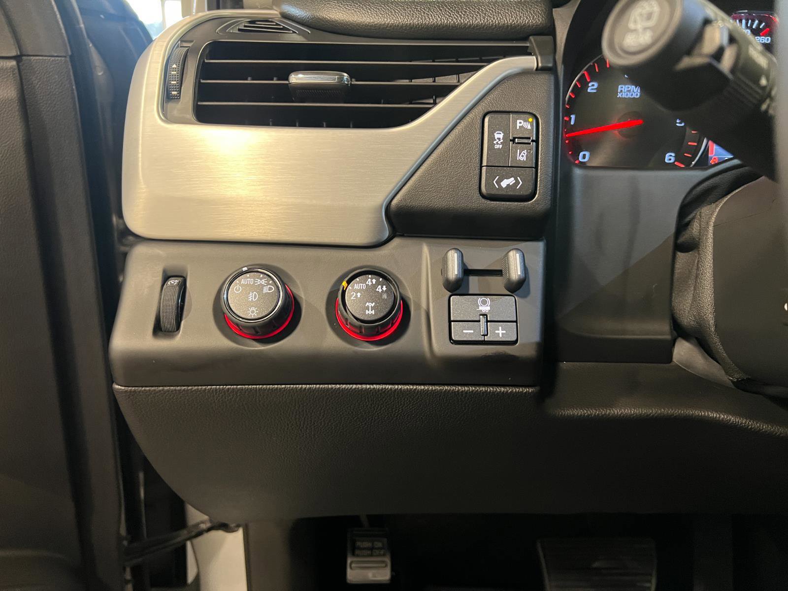 Used 2015 GMC Yukon SLT w/ Open Road Package image 15