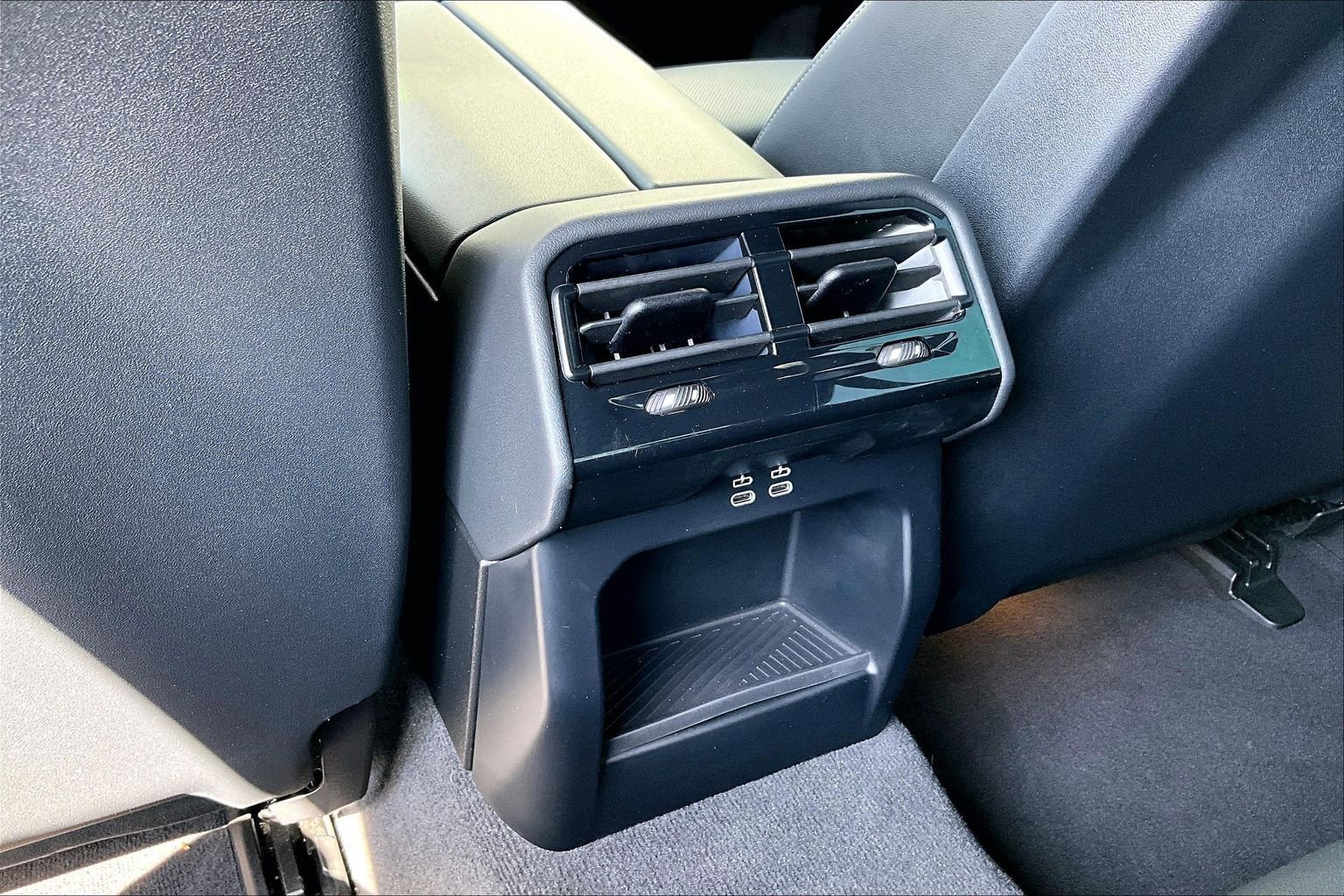 Used 2024 BMW i5 eDrive40i w/ M Sport Package image 32