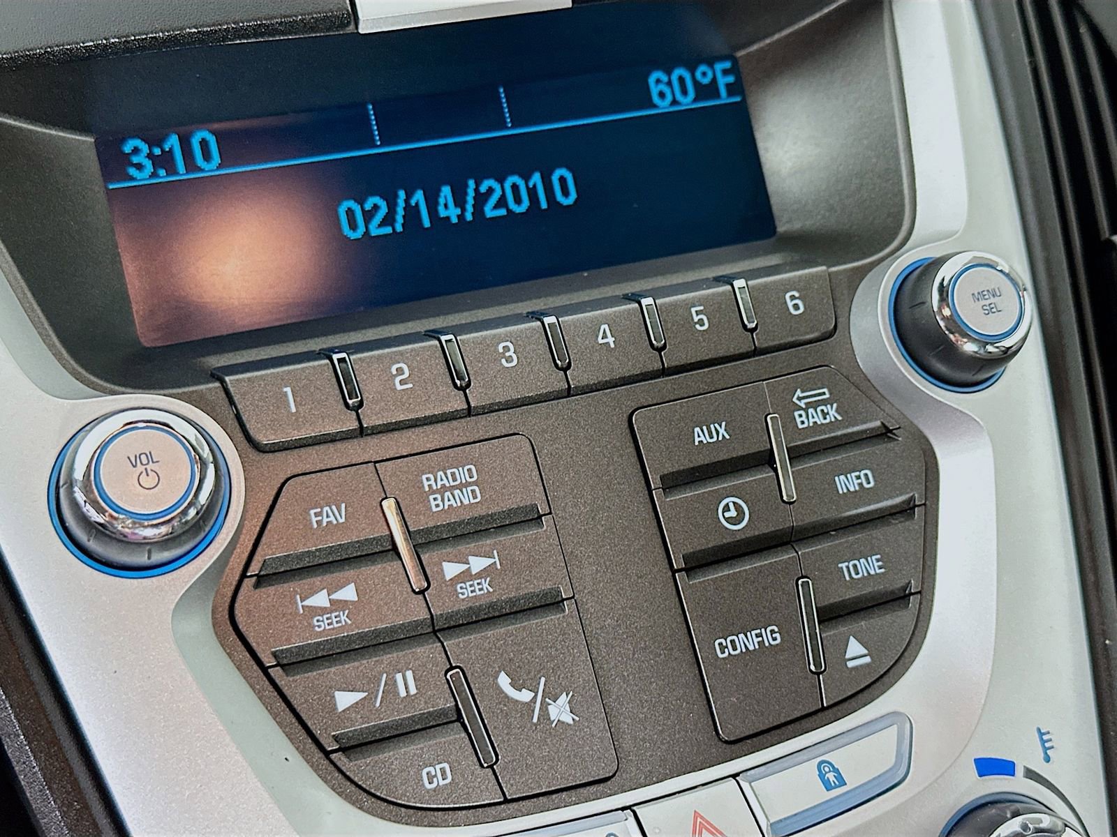 Used 2015 Chevrolet Equinox LS FWD image 12
