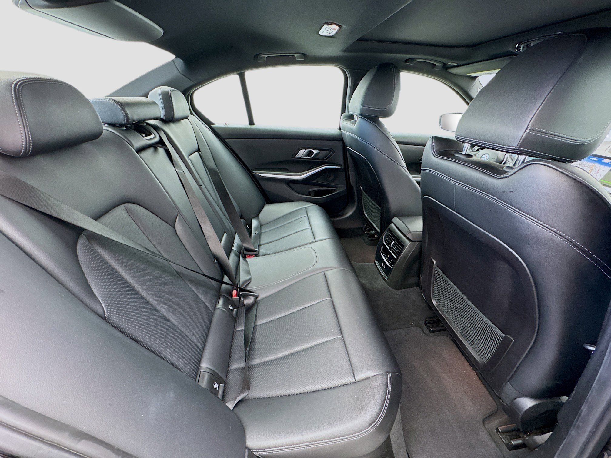 Used 2022 BMW 330e image 19