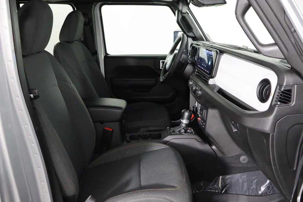 Used 2024 Jeep Wrangler Willys image 19