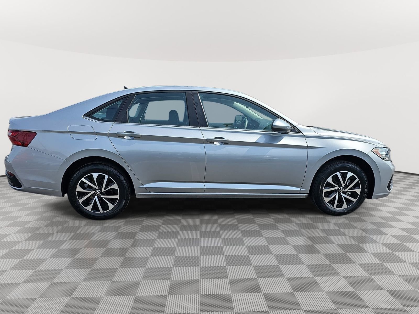 Used 2023 Volkswagen Jetta S image 4