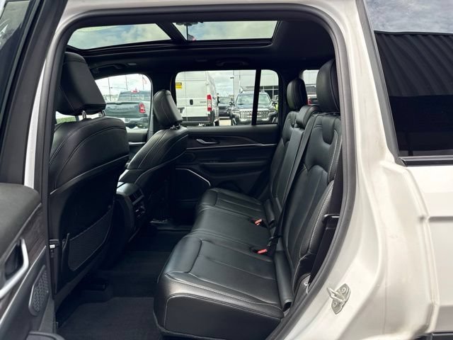 Used 2024 Jeep Grand Cherokee Limited 4xe AWD/4WD image 24