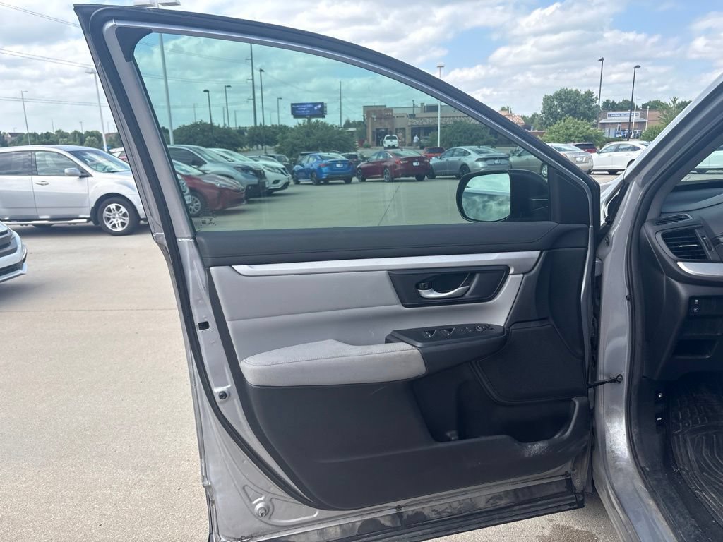Certified 2017 Honda CR-V LX image 9