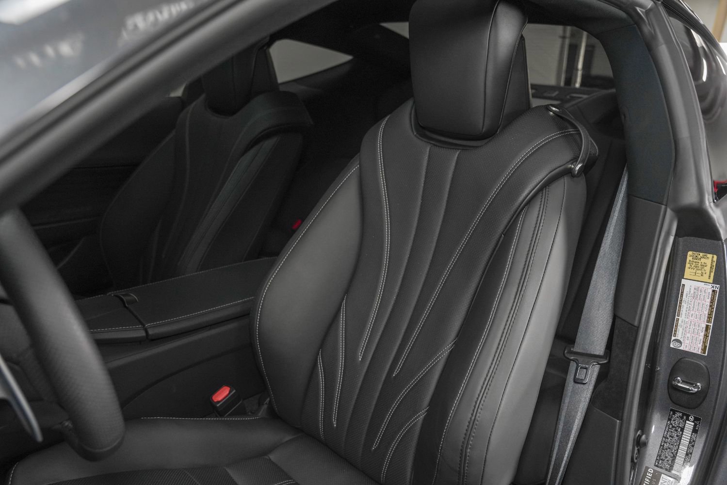 Used 2025 Lexus LC 500 Coupe image 34