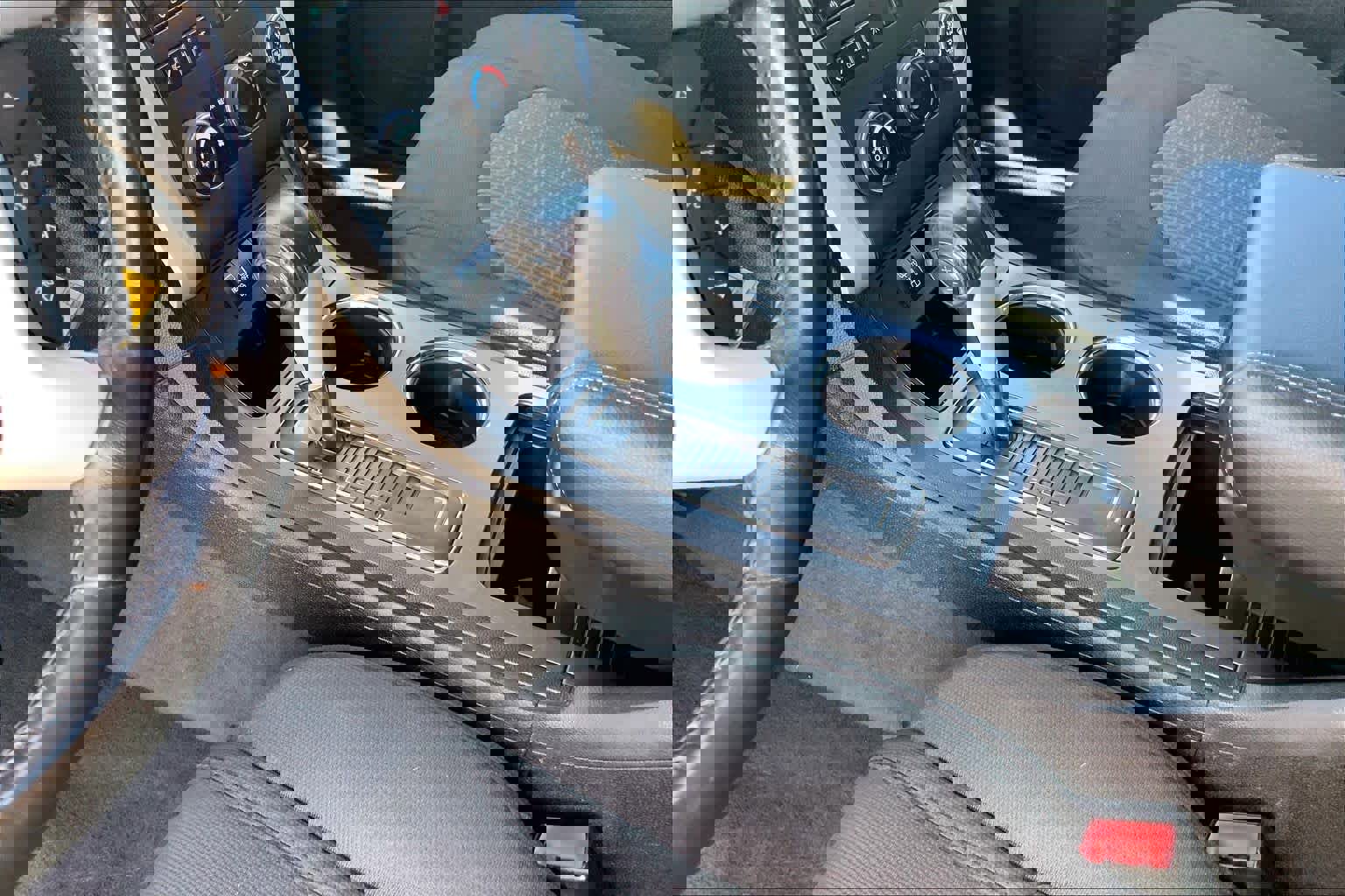 Used 2012 Chevrolet Traverse LT AWD/4WD image 16