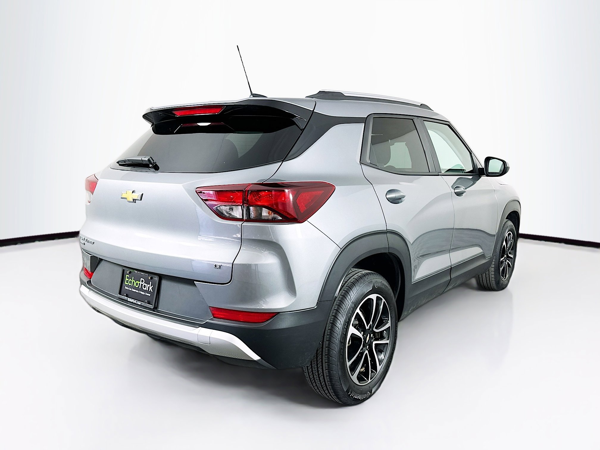 Used 2025 Chevrolet TrailBlazer LT AWD/4WD image 9