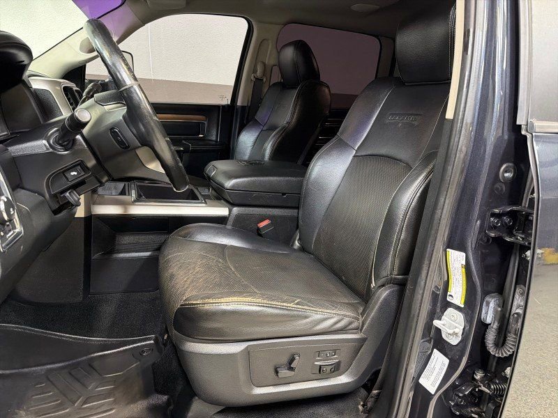 Used 2015 RAM 3500 Laramie w/ Convenience Group AWD/4WD image 12