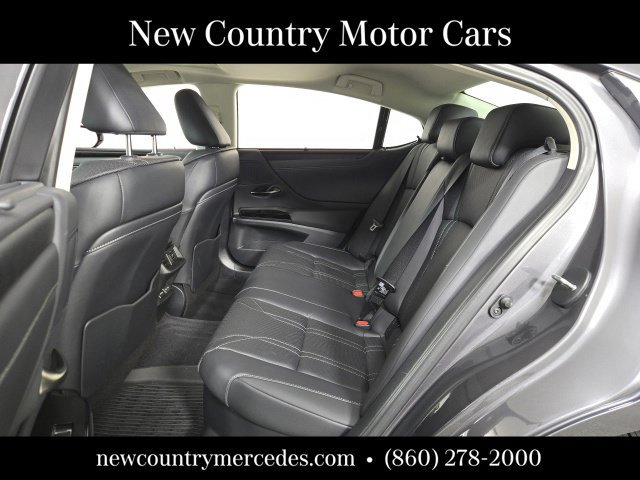 Used 2023 Lexus ES 300h Ultra Luxury w/ Accessory Package (Z2) FWD image 16