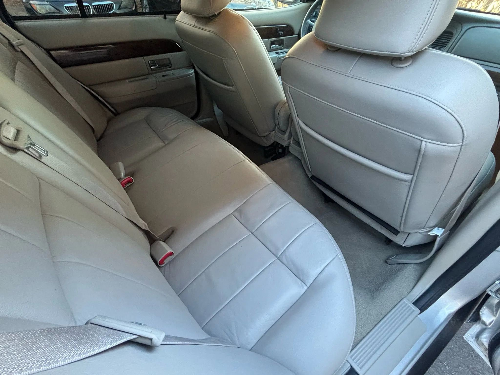 Used 2009 Mercury Grand Marquis LS image 23