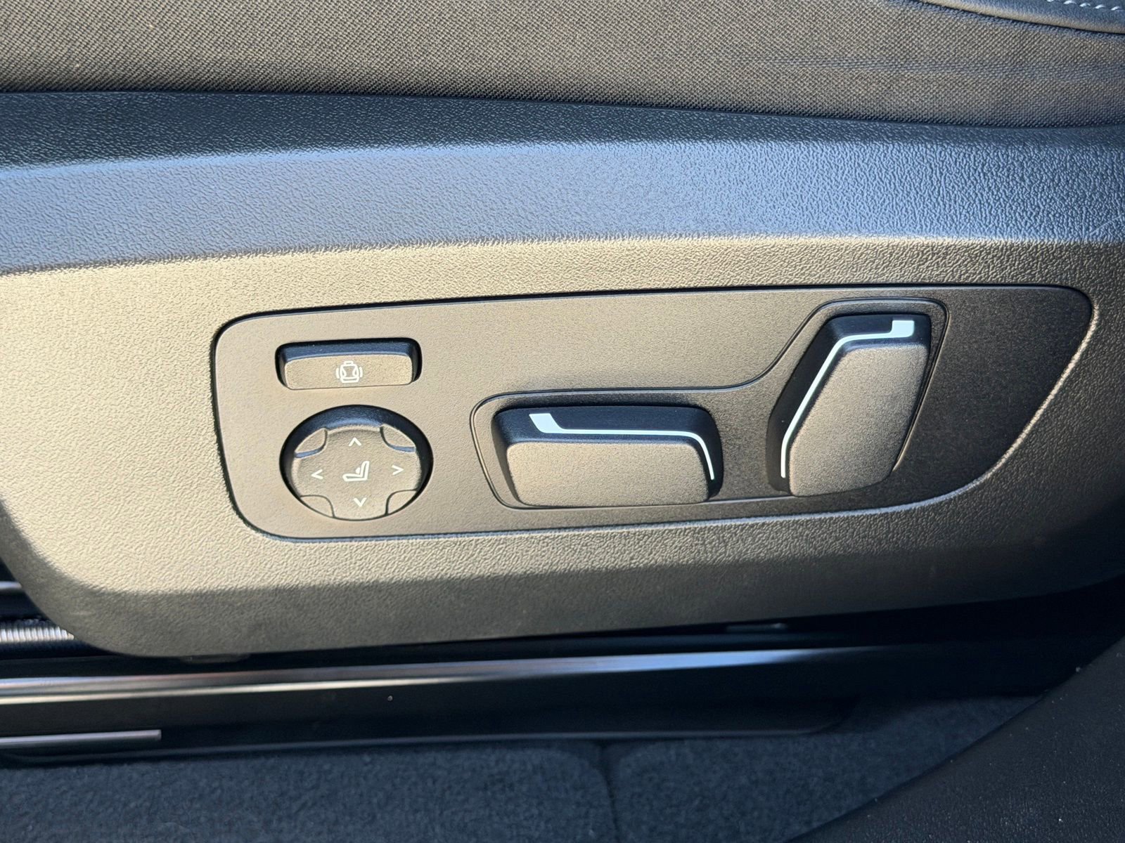 Used 2025 BMW X3 xDrive30i AWD/4WD image 25