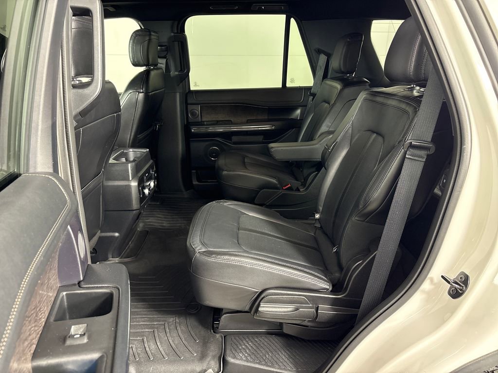 Certified 2019 Ford Expedition Limited w/ Equipment Group 301A image 30