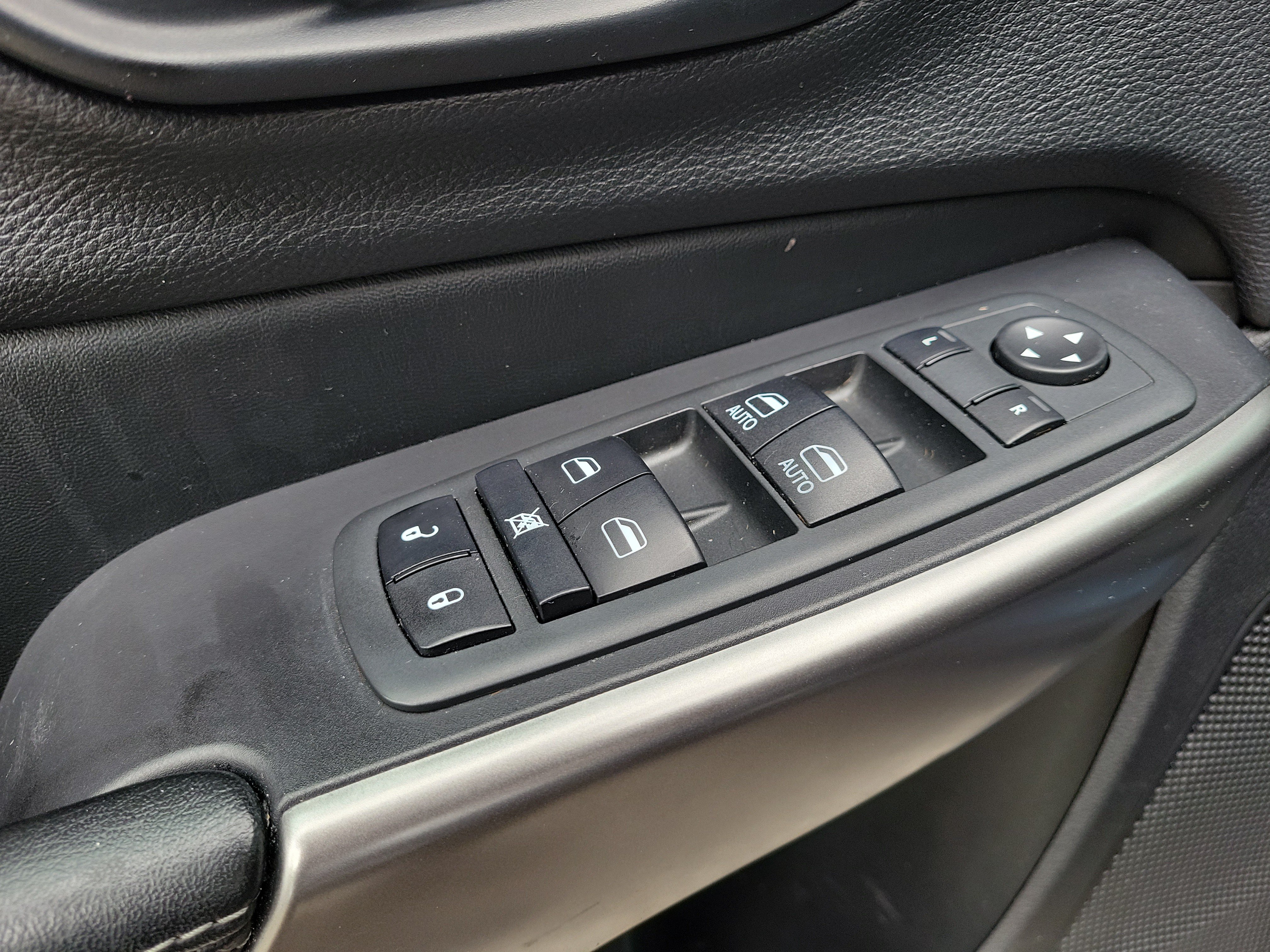 Used 2021 Jeep Cherokee Latitude Lux w/ Sun & Sound Group FWD image 15