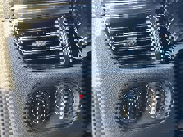 Used 2024 Porsche Macan image 18