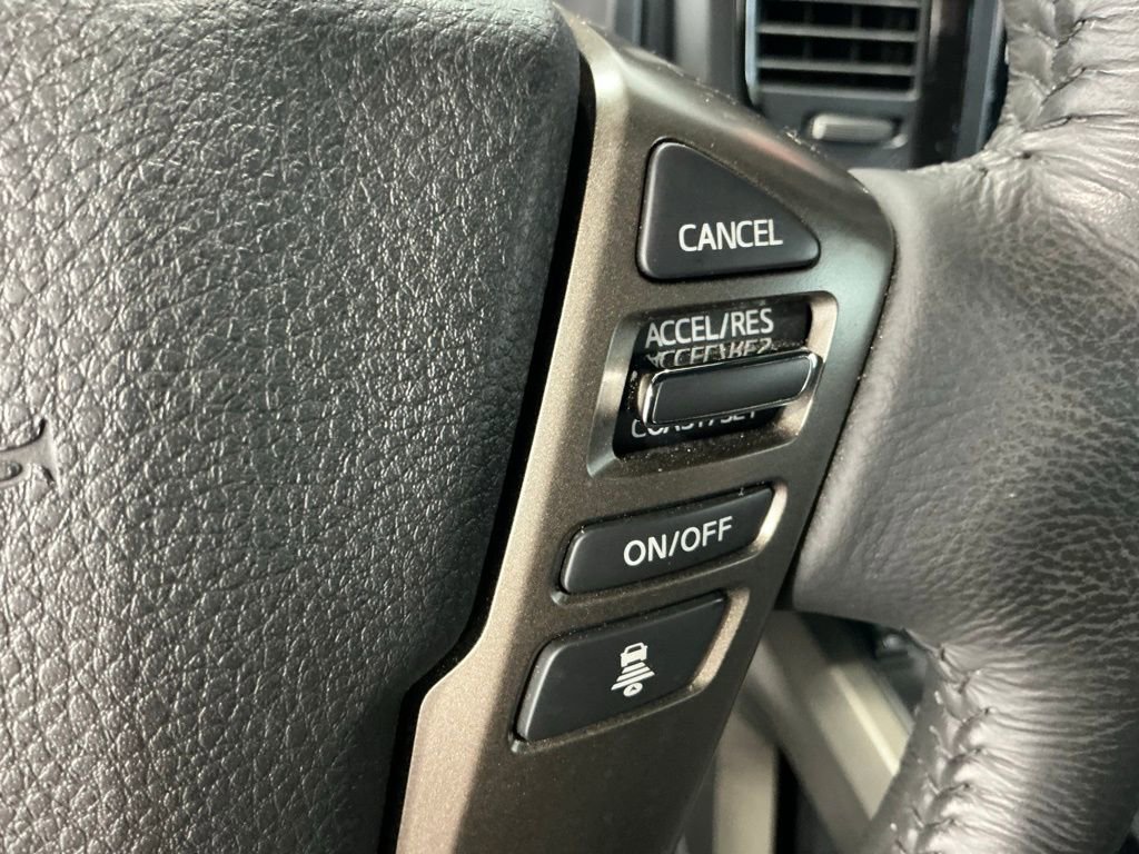 Used 2024 Nissan Titan SV w/ SV Bronze Edition Package image 33