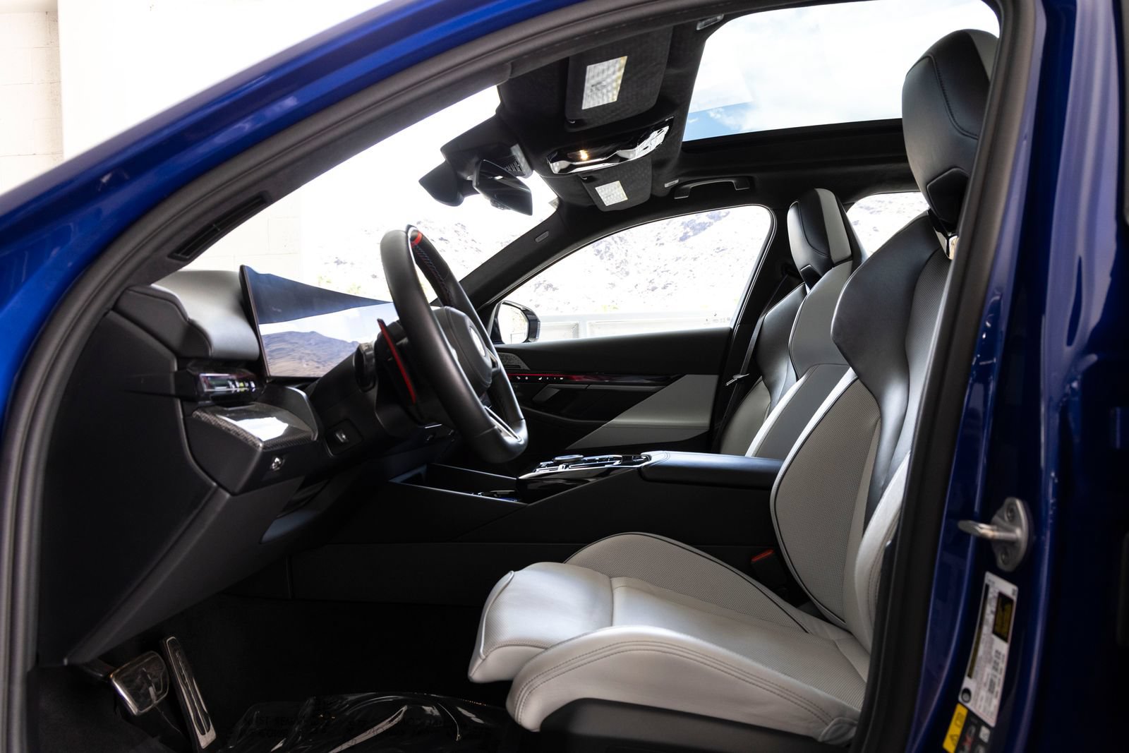 Certified 2025 BMW M5 Touring AWD/4WD image 16