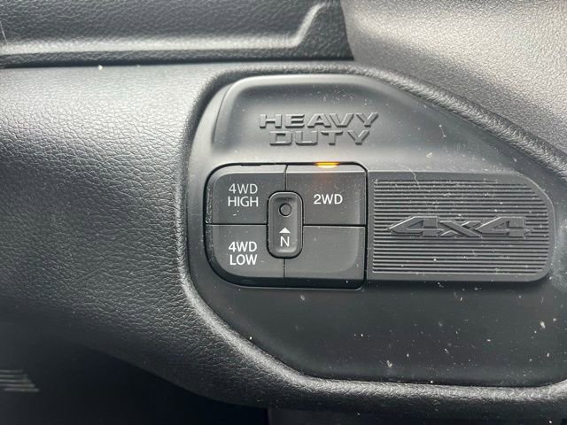 Used 2024 RAM 2500 Tradesman w/ Chrome Appearance Group AWD/4WD image 16
