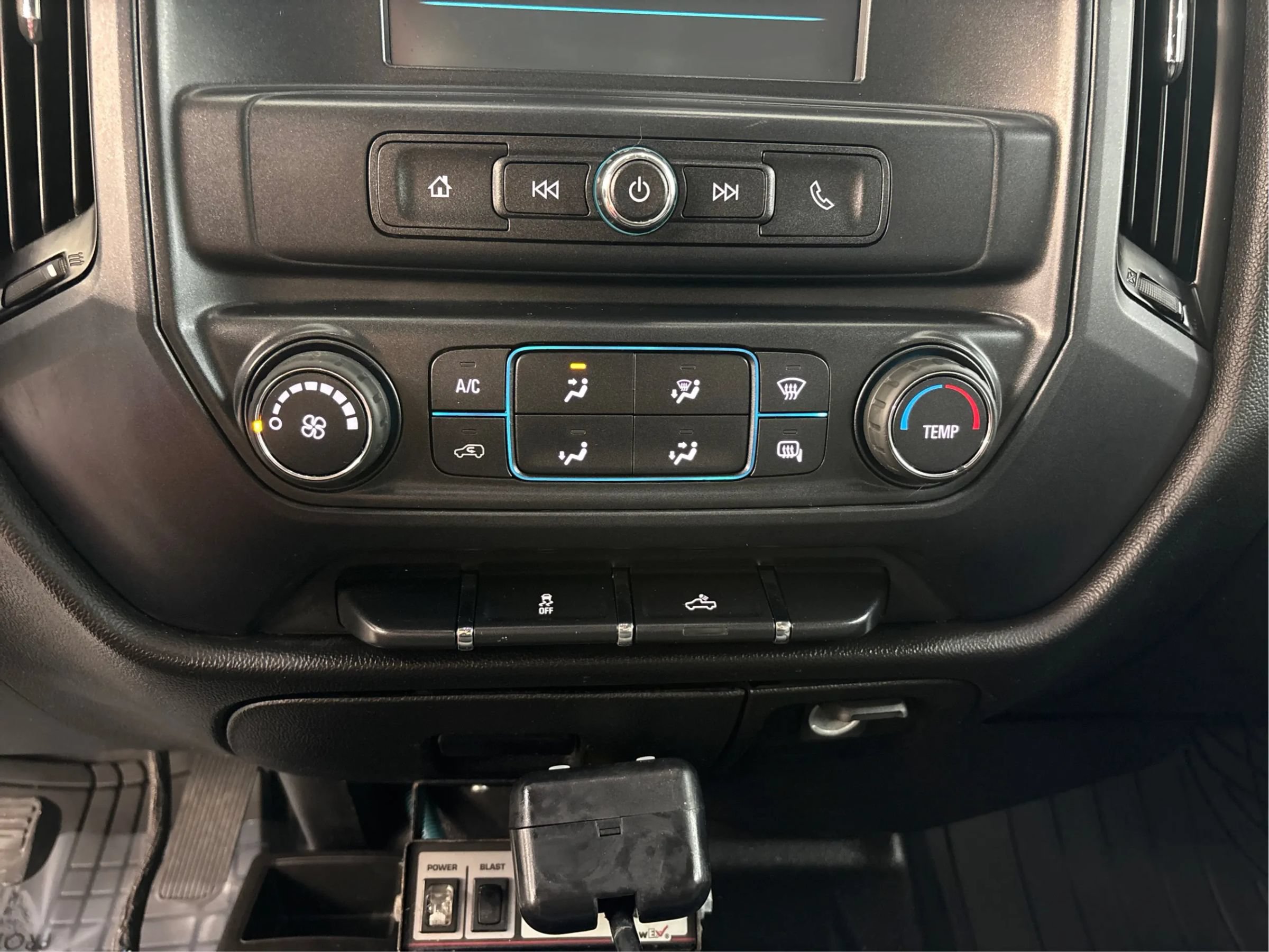 Used 2019 Chevrolet Silverado 2500 W/T AWD/4WD image 33