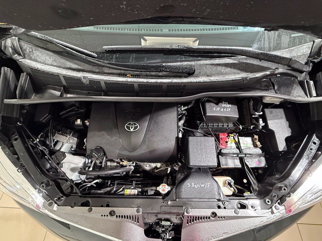 Used 2020 Toyota Sienna XLE w/ Carpet Mat Package FWD image 10