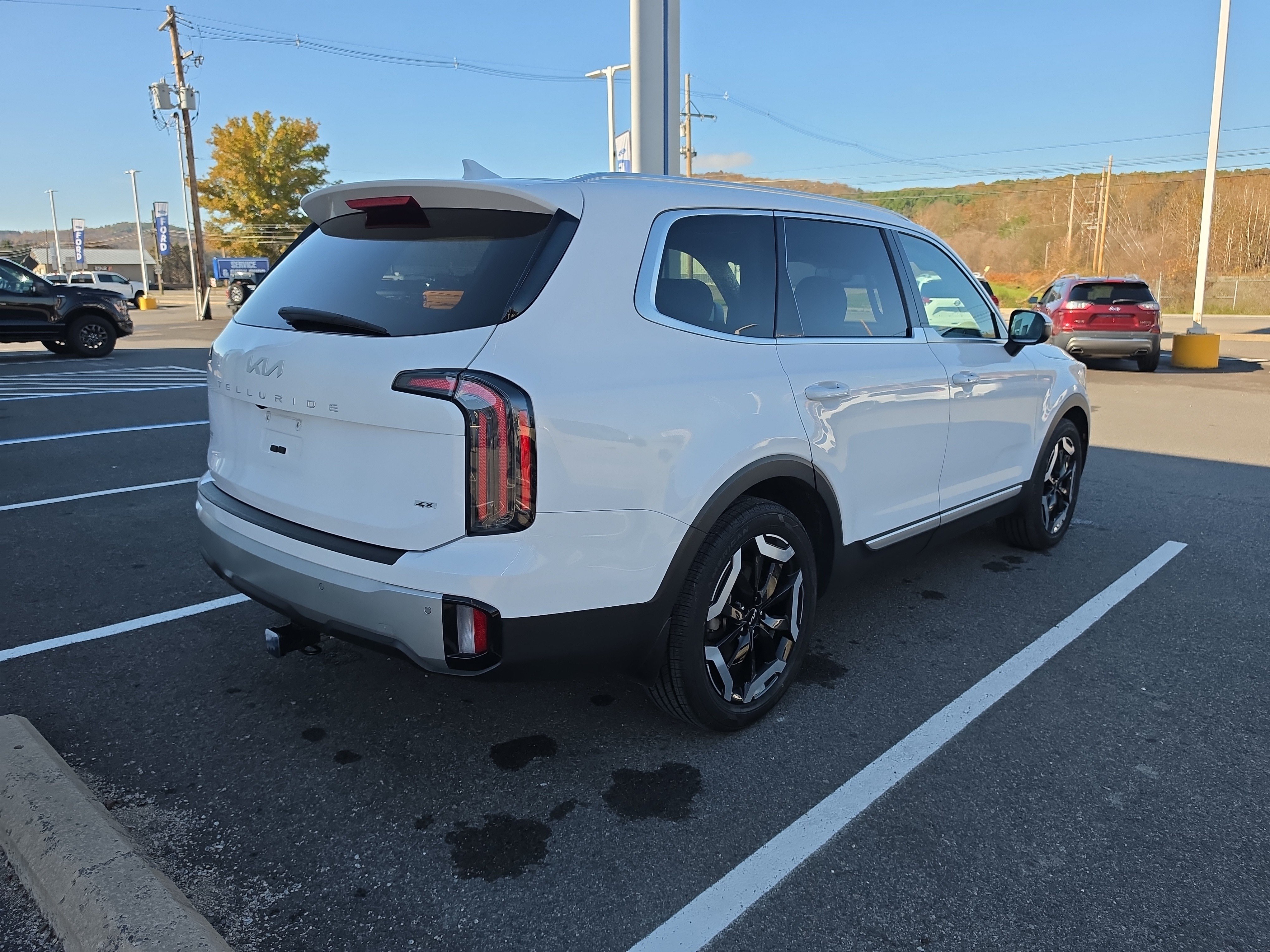 Used 2023 Kia Telluride EX X-Line AWD/4WD image 3