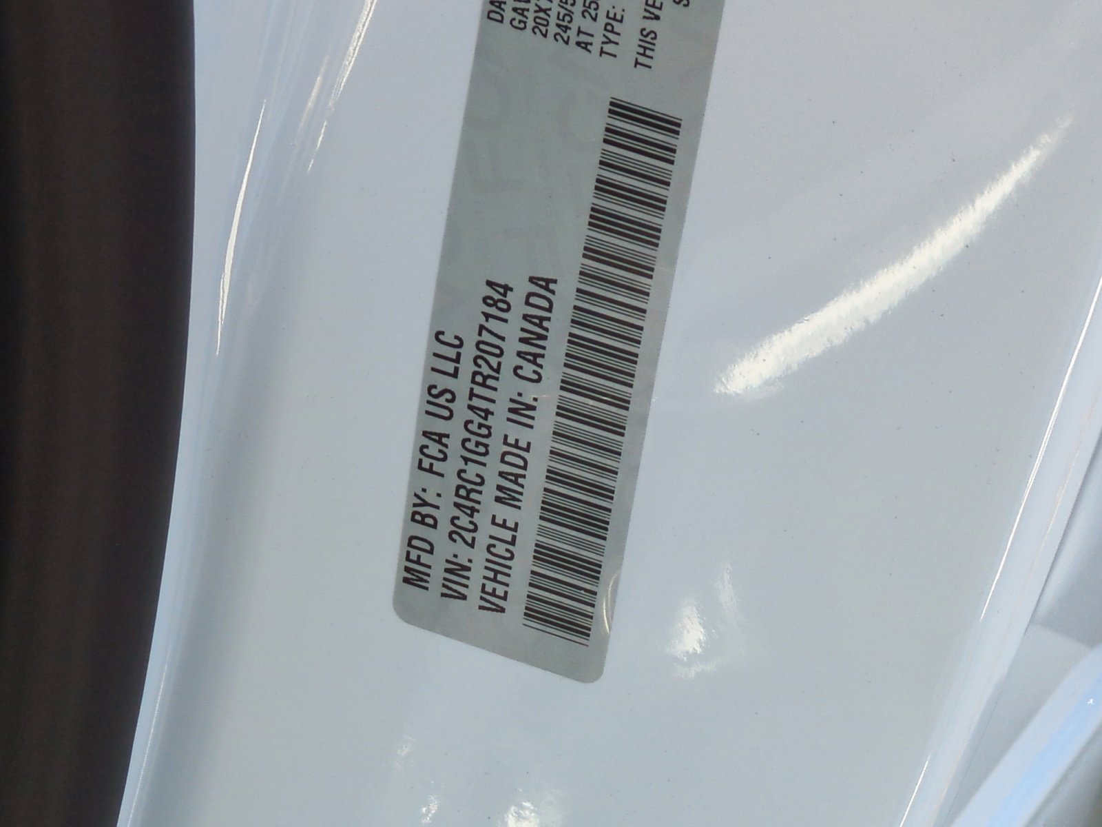 New 2026 Chrysler Pacifica Limited w/ Uconnect Theater Family Group image 25