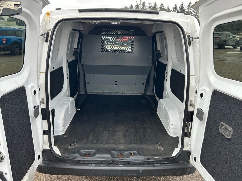 Used 2015 Chevrolet City Express LS image 16