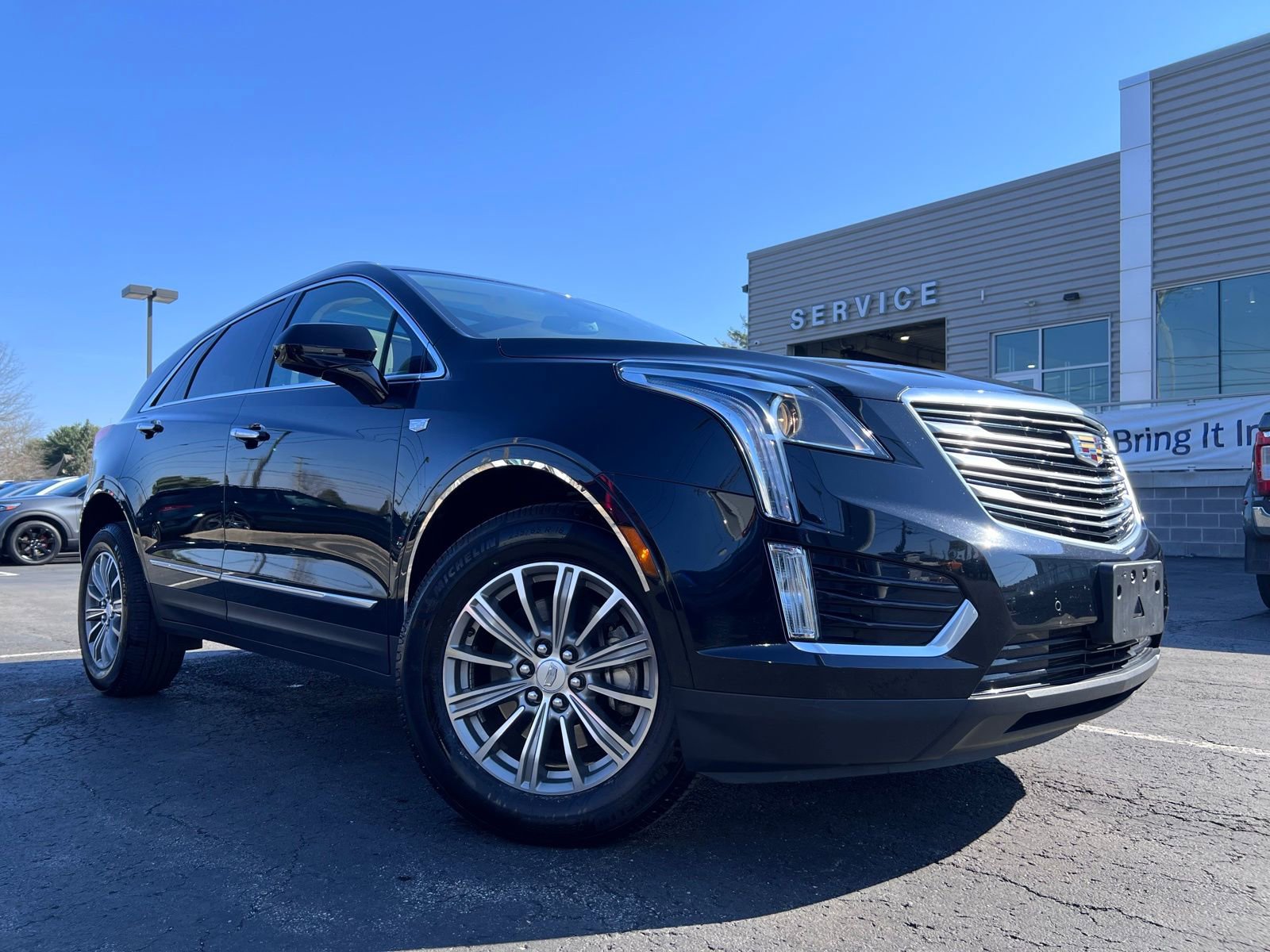 Used 2018 Cadillac XT5 Luxury w/ Driver Awareness Package image 16