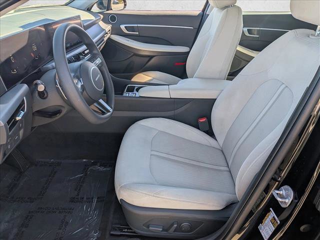 Used 2025 Hyundai Sonata SEL FWD image 14