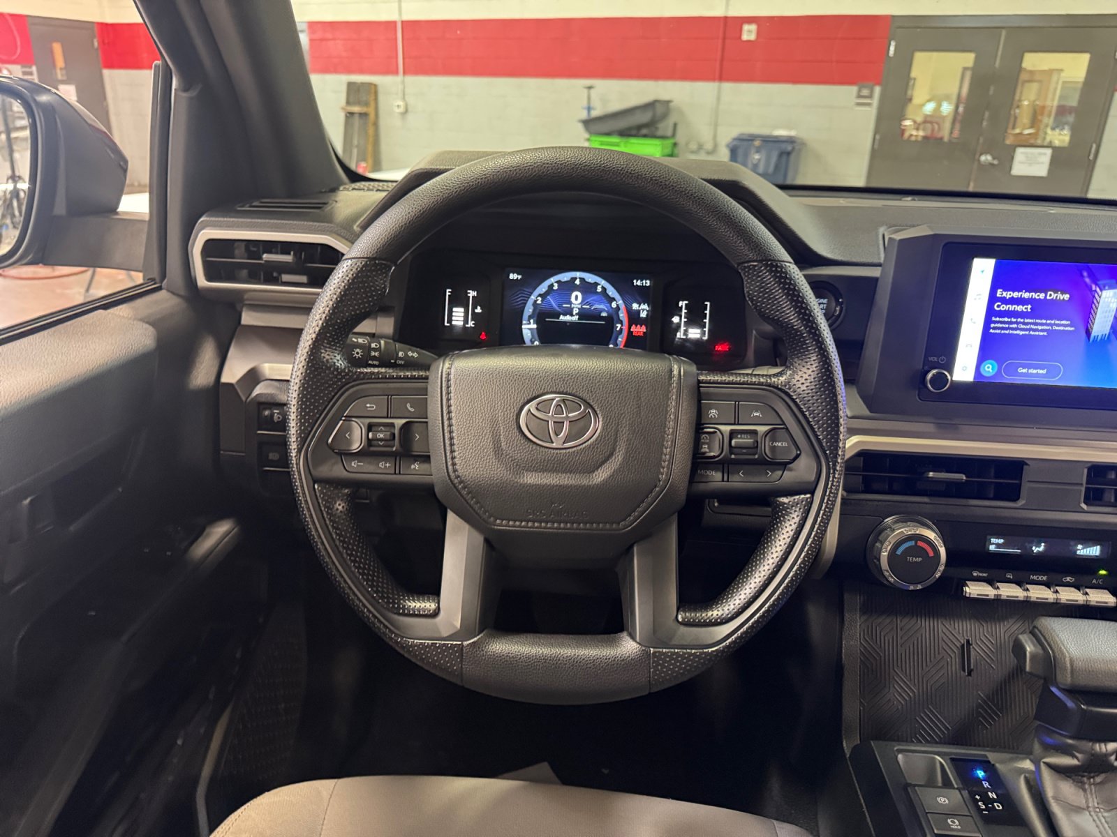 Certified 2025 Toyota Tacoma SR5 AWD/4WD image 9